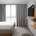 Moxy Paris 4* 克拉马