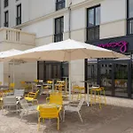 Moxy Paris Otel