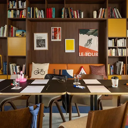 Hotel Moxy Paris