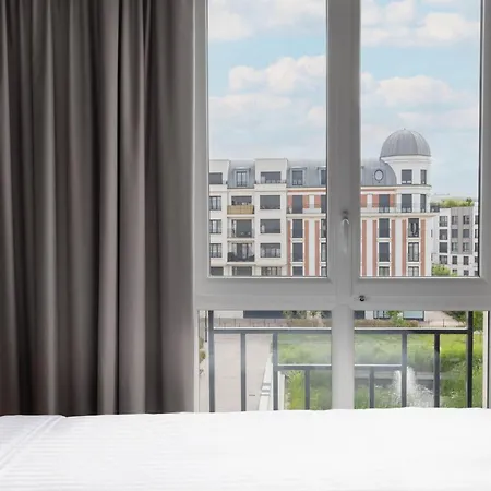 Moxy Paris Hotel