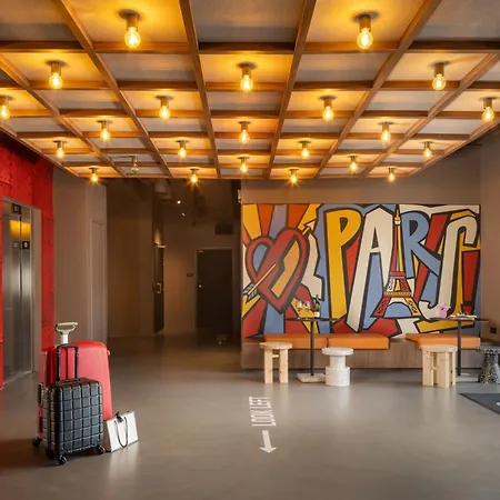 Hotel Moxy Paris Clamart