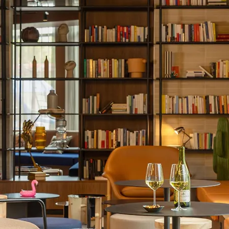 Hotel Moxy Paris Clamart
