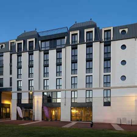 Hotel Moxy Paris 3*