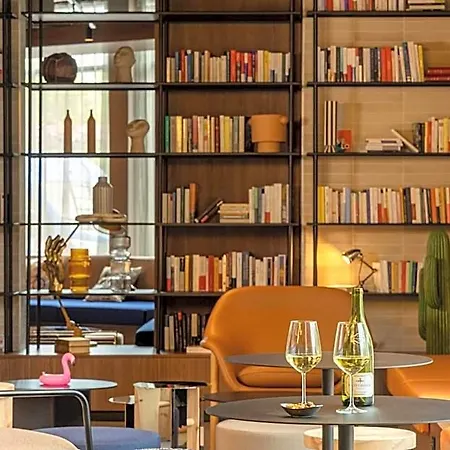 Moxy Paris Hotel
