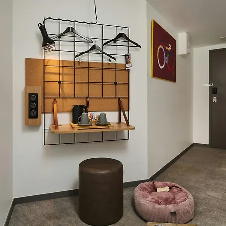 Hotel Moxy Paris Clamart