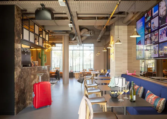 Moxy Paris ホテル