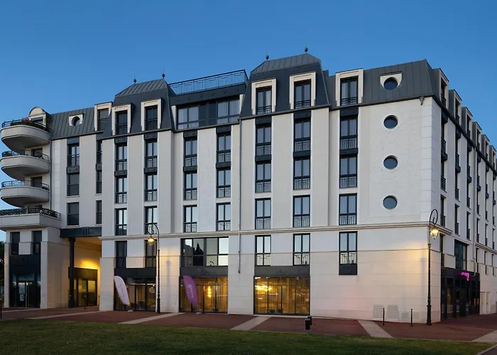 ホテル Moxy Paris 4*