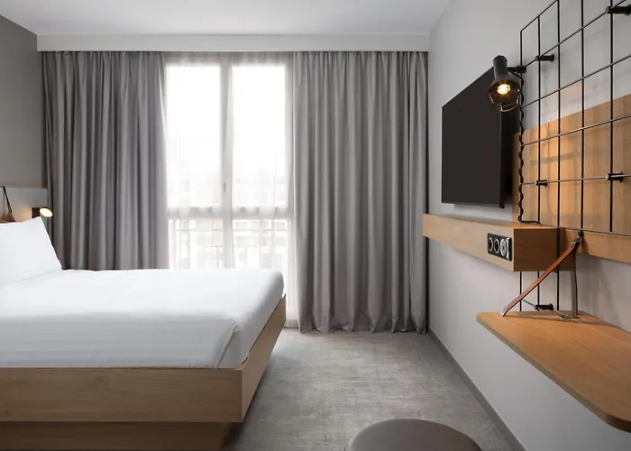 Moxy Paris ホテル クラマール