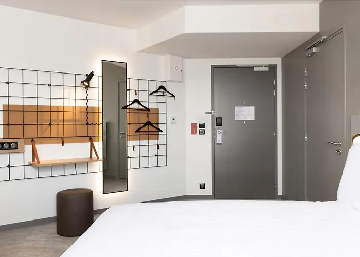 Moxy Paris クラマール