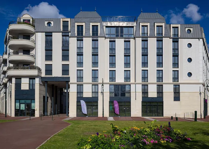 Moxy Paris ホテル