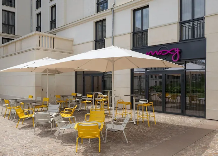 Moxy Paris ホテル